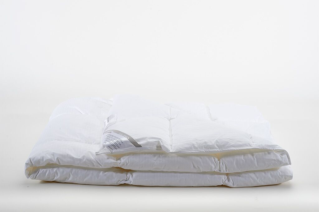 Lakebos synthetisch dekbed